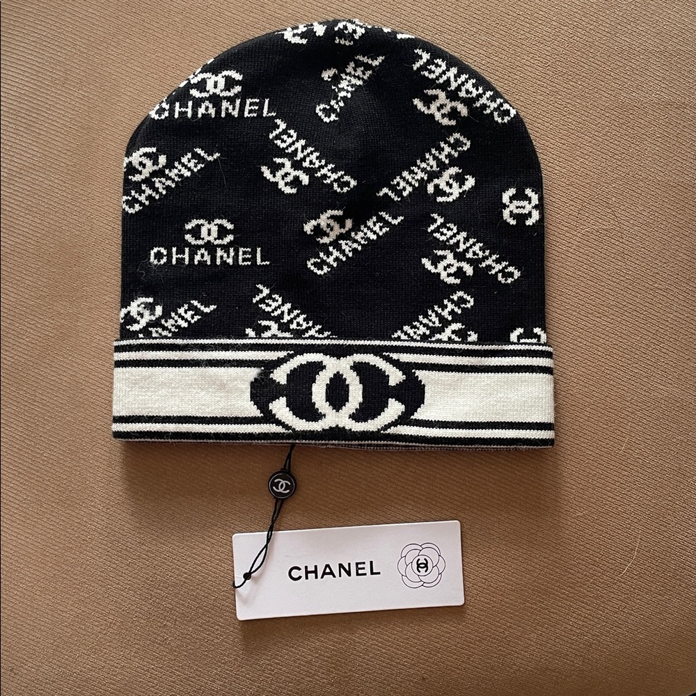 CHANEL Monochrome Logo Knit Hat